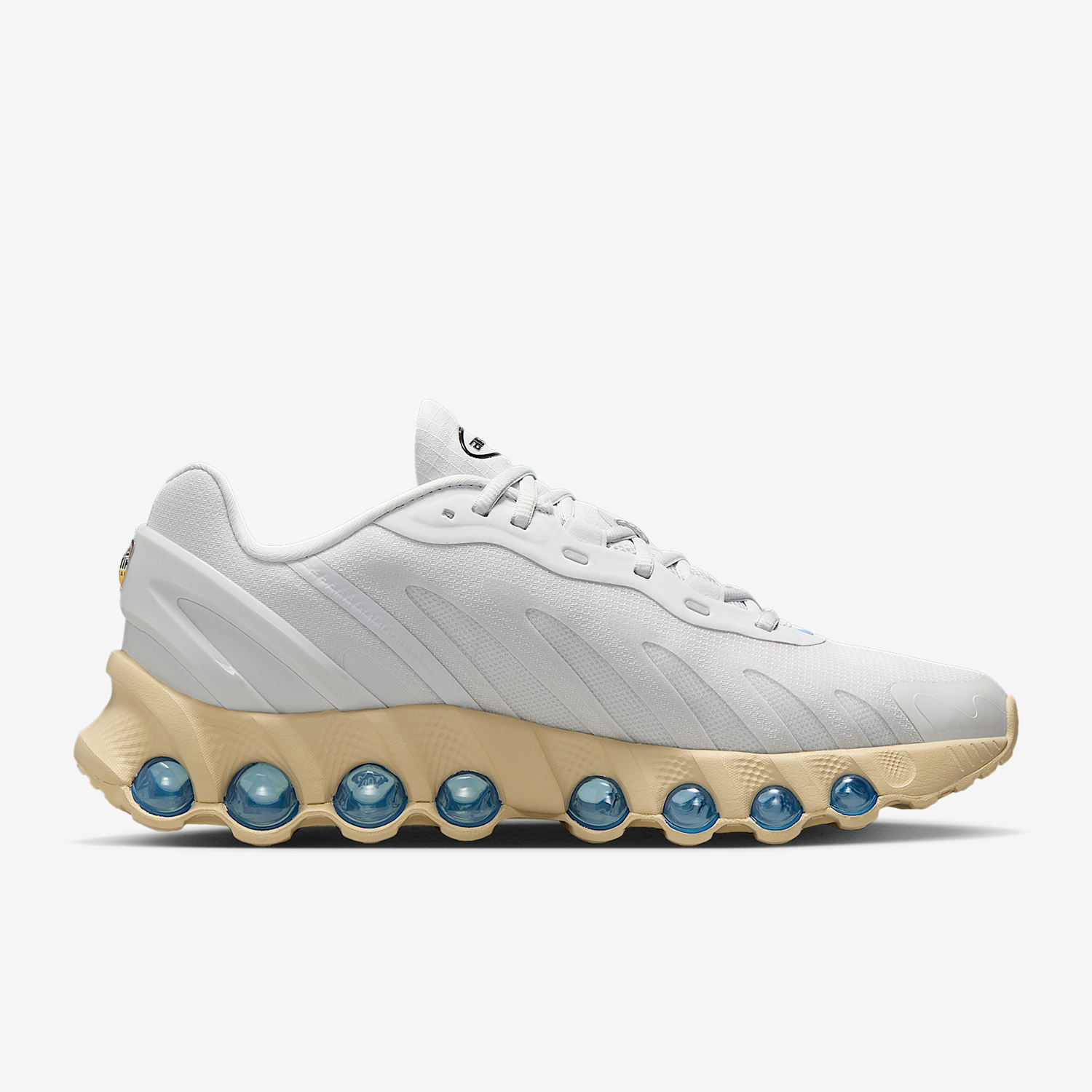 Nike Genuine Air Max Dn8 Men's - Men Shoes Myntra 评论和价格