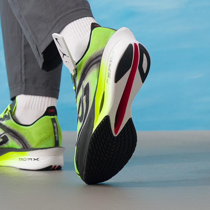 Nike Men's Sports Shoes Zoomx  - Men'S Shoes In Next 评论和价格